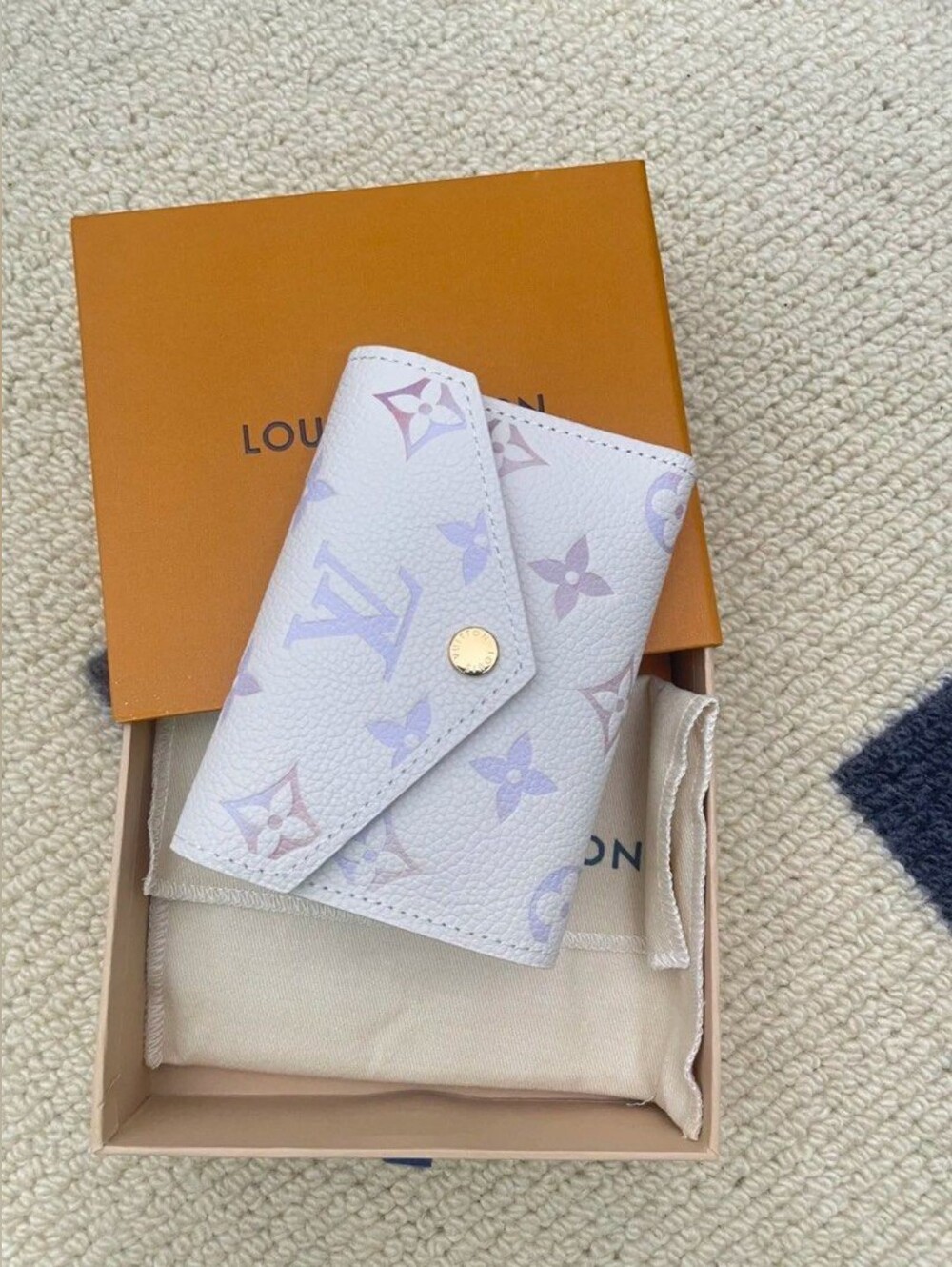 Louis Vuitton Pastel Monogram Envelope Wallet in Lavender and Blush - Picture 3 of 8
